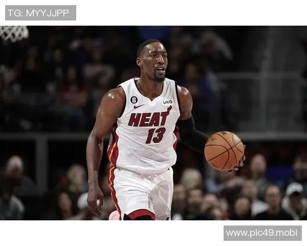 阿德巴约第2节7投5中，砍下12分4篮板1抢断